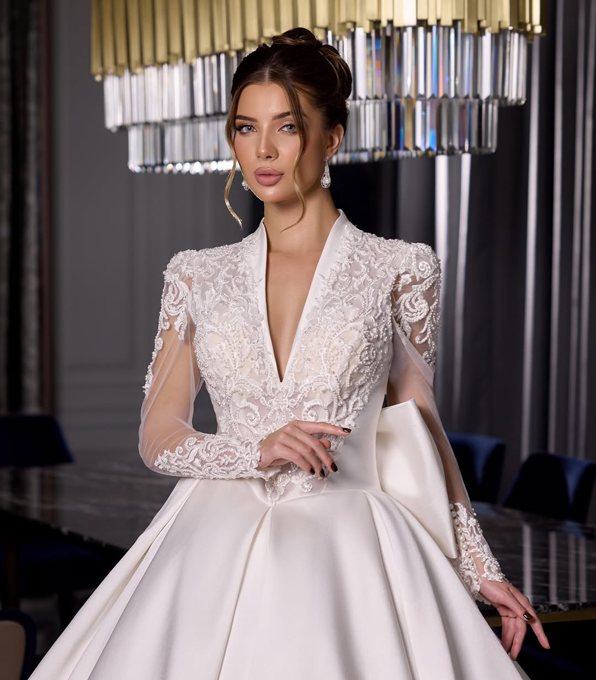 Simple Wedding Dress V Neck Appliques Bridal Dresses A Line Pearls Long Sleeves Shiny Beading Princess Sweep Train Bride Gowns Plus Size Custom Made
