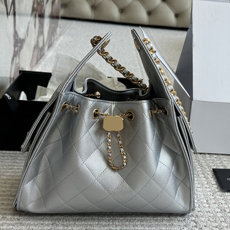 Small Handbag Fashionable Women Shoulder Bag Genuine Leather Caviar Checkered Pattern Gold Hardware Metal Lock Drawstring Handbag Crossbody Bag Shopping Bag 26cm