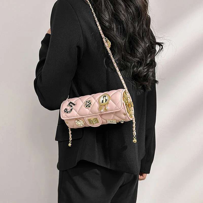 Fashionable Cool Women New Design Badge Crossbody Cylinder Advanced Sense Chain Shoulder Bag