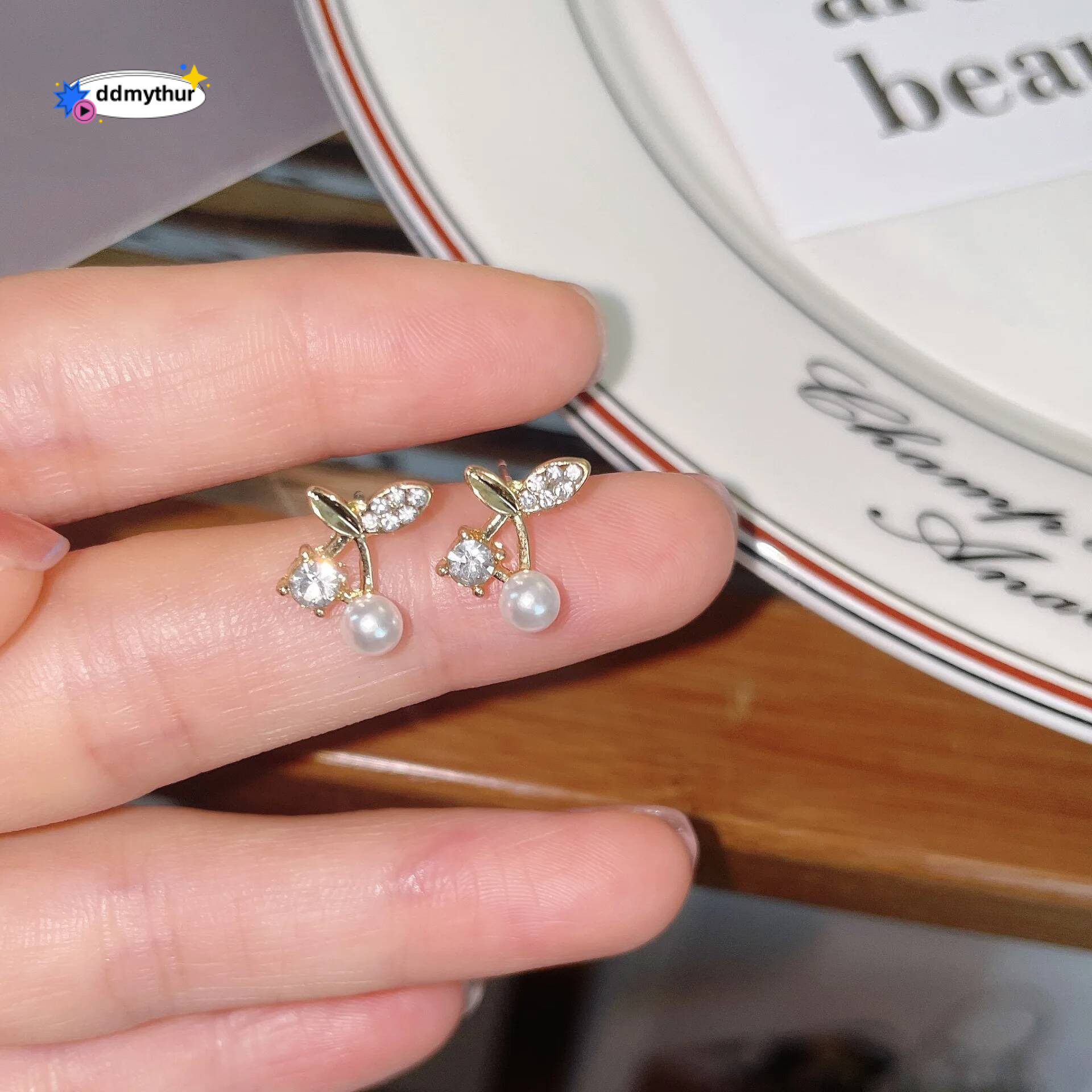 Cherry No Hole Ear Clips Inlaid Rhinestone Clip Earring Without Piercing Minimalist Earrings Jewelry CEQ269 ddmythur