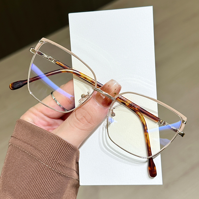 2025 New Sunglasses for Women Mens Anti Blue Light Reading Glasses Designer Metal Eyeglasses Frame Net Red Vegan Face Repair Decoration Glasses g19-00