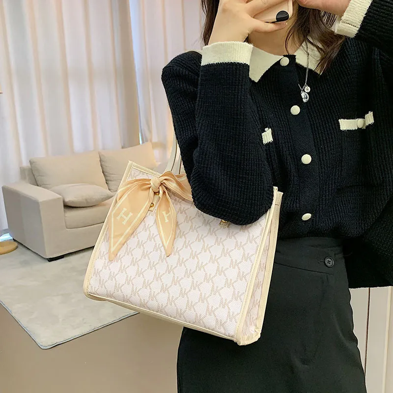 2025 new designer shoulder bags for womans tote bag handbag flap women messenger bag crossbody silk ribbon totes bag