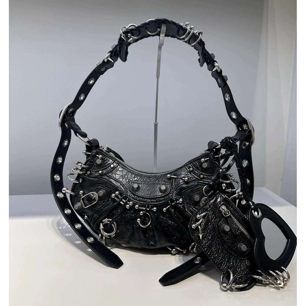Ins Internet Celebrity Same Heavy Industry Dark Metal Motorcycle Single Shoulder Crossbody Spring Summer New Women s Bag Trend