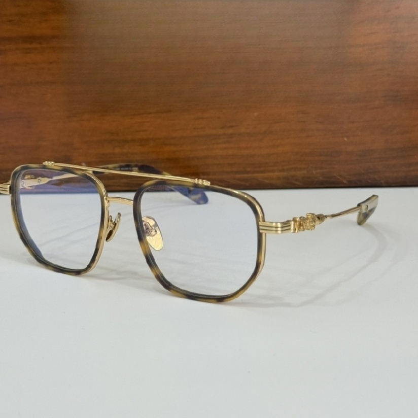 High Quality Men optical glasses Classic Luxury Designer Women eyeglass Titanium Punk Business Design Prescription Spectacle Frames with box 8005 SIZE