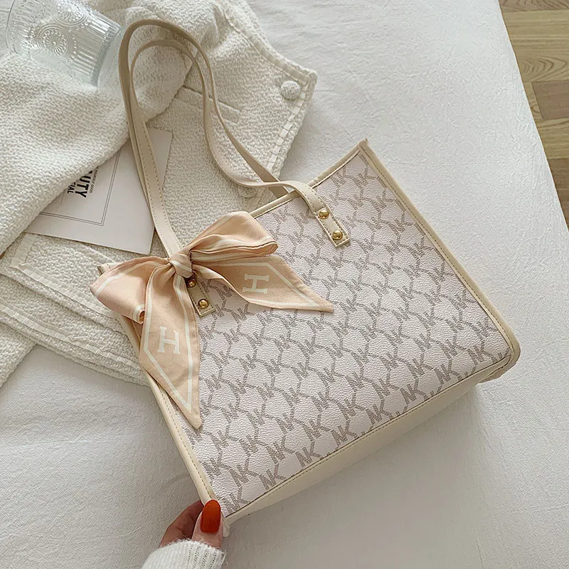 2025 new designer shoulder bags for womans tote bag handbag flap women messenger bag crossbody silk ribbon totes bag