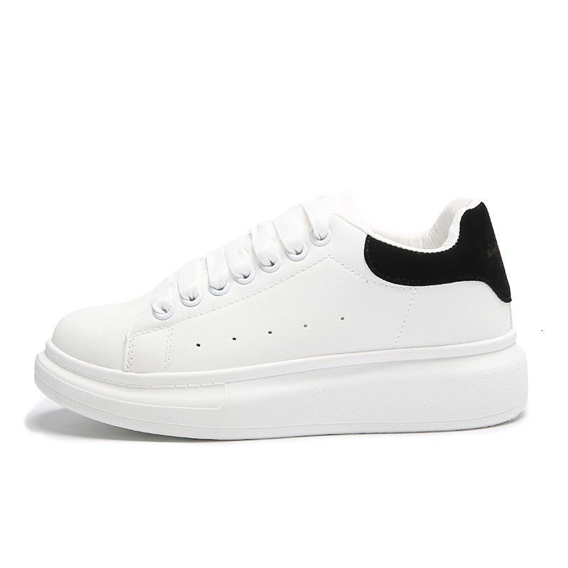 2025 New Designer Men's Fashion Small White Large Multi functional Leisure Trend Sports High Heels Board Shoes Trend