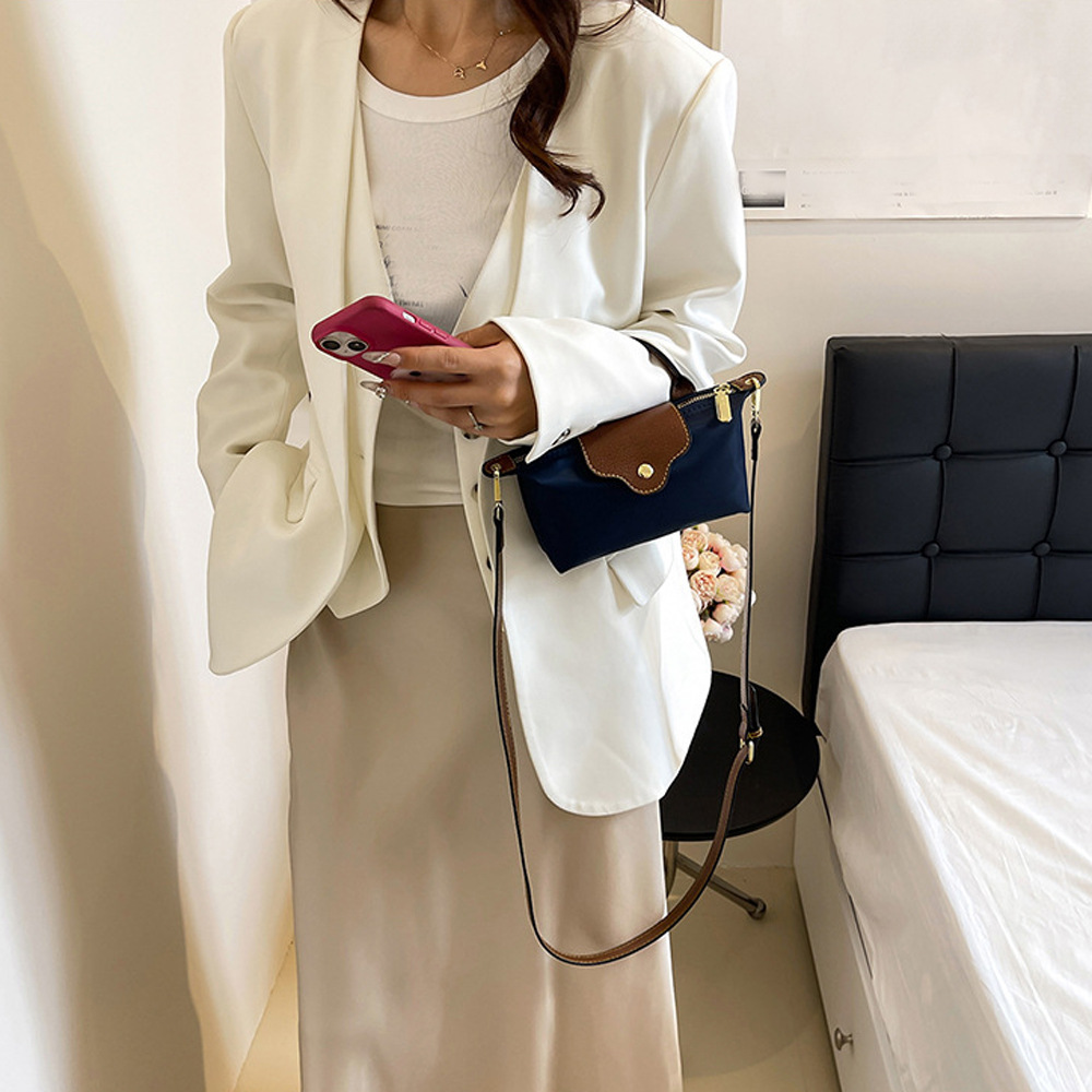 Women's 2025 Designer Elegant Nylon Handbag Retro Print Luxury Small Square Shoulder / Crossbody Bag Free shipping