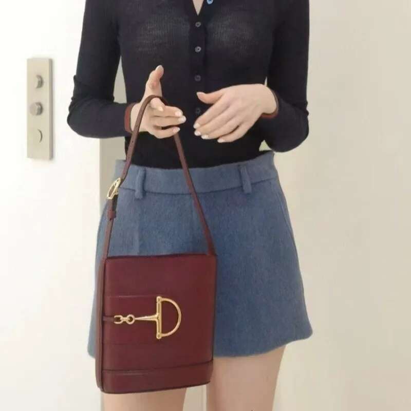 Fashionable Quilted Crossbody Bag - Women's Designer Handbag With Chain Strap & Dia Pattern Detailing
