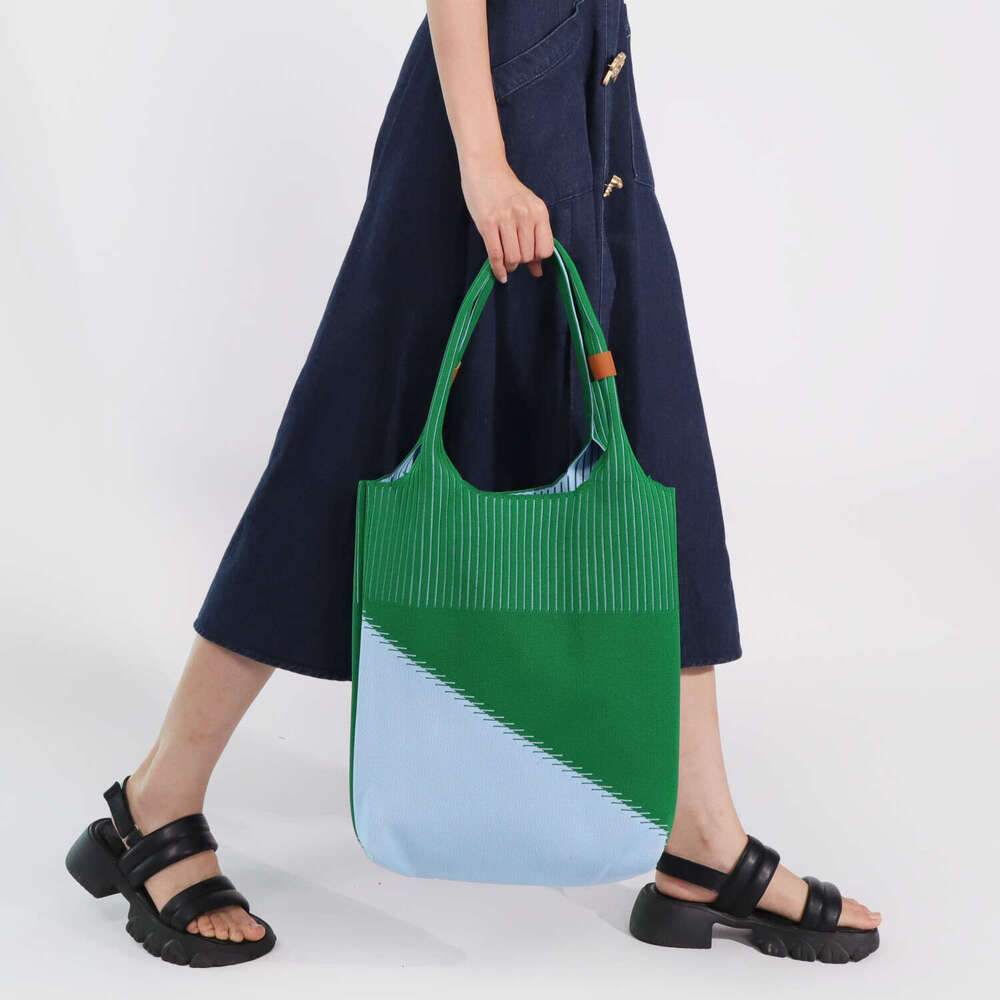 New High Appearance Large Capacity Shoulder Bag Luxury Small Fragrant Style Women's Bag for College Students