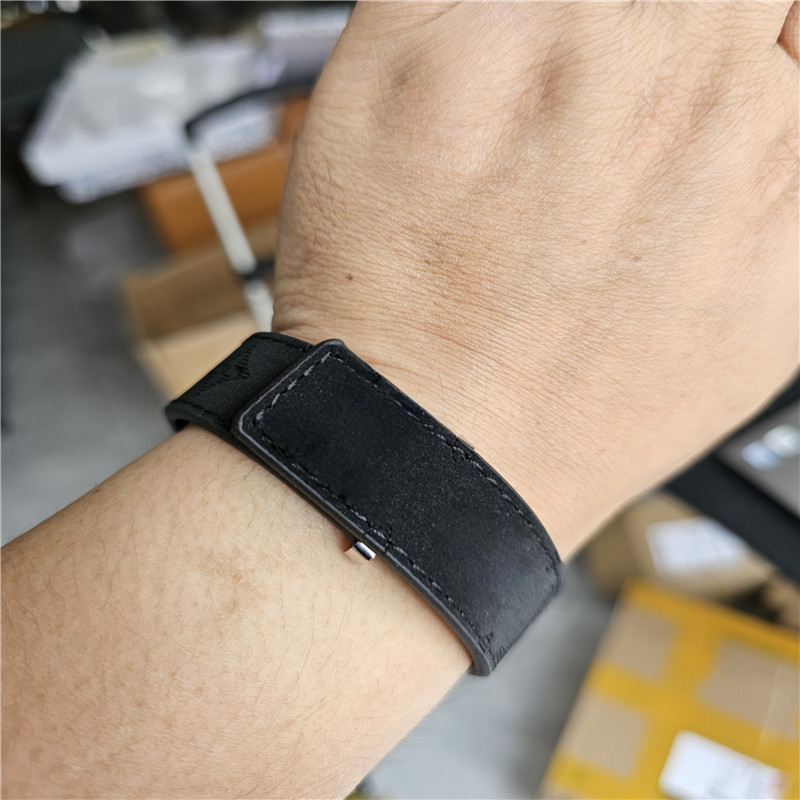 Fashion Accessories Men's Retro Leather Rope Genuine Leather Bracelet Stainless Steel Magnetic Buckle Bracelet 2025 New Style