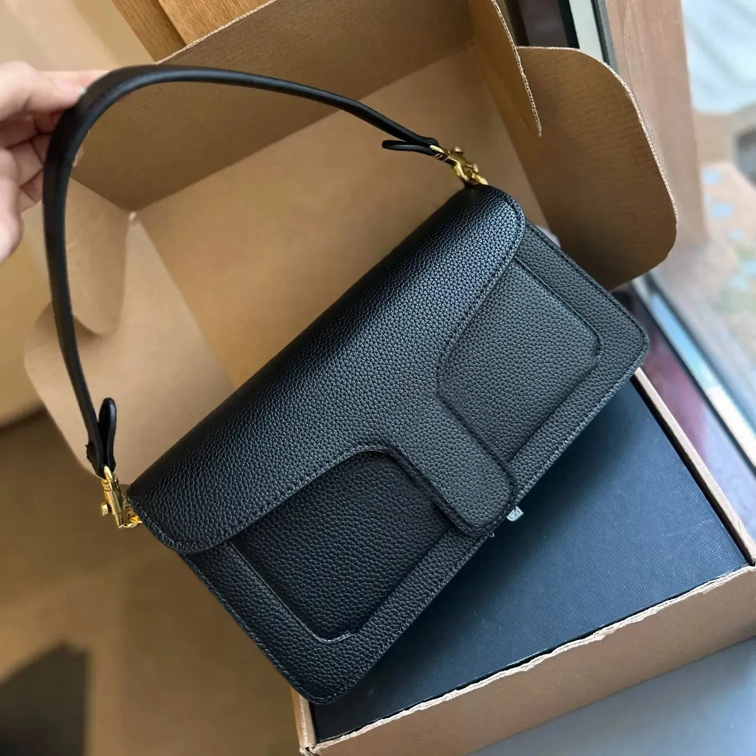 Womens luxury designer shoulder bag sacoche tabby bags clutch tote leather baguette handbag top quality square crossbody hobo satchel fashion envelope Bags