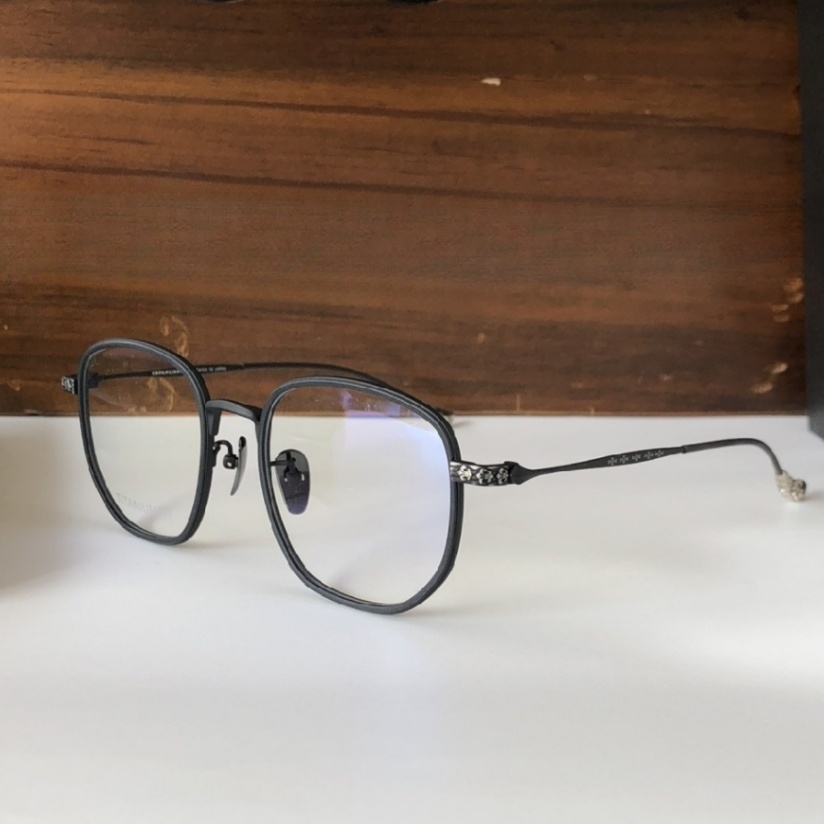 High Quality Men optical glasses Classic Luxury Designer Women eyeglass Titanium Punk Business Design Prescription Spectacle Frames with box 8097 SIZE