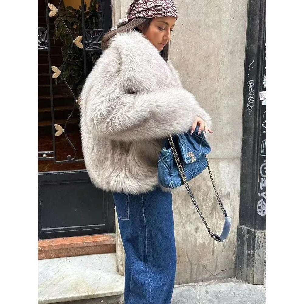 TRAF 2024 Woman Autumn Winter Faux Fur Coat Plush Fluffy Women's Jacket New In Outerwears White Red Gray Black Wool Blends Coats