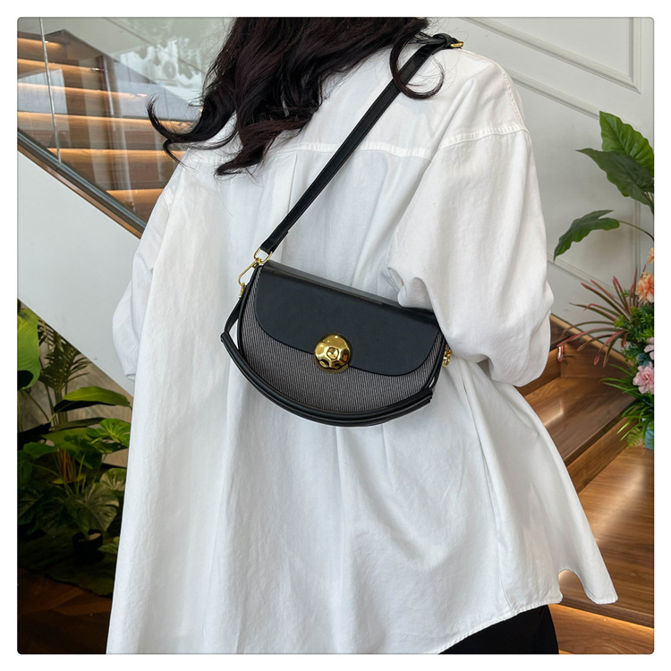2025 New Women's Designer Bag Fashion Korean Edition Women's Slant Cross Fashion Single Shoulder Handbag Outdoor Leisure Bag High Quality Ev