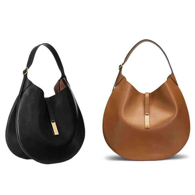 Japanese and Korean Instagram Trendy Zheng Xiujing Same Polo IDl Deer Leather Cowboy Crescent Cross Shoulder Carrying Underarm Saddle Songbag