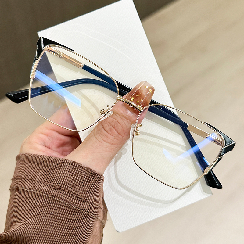 New Men Womens Sunglasses Hundred Matching Anti Blue Reading Glasses Metal Eyeglasses Frame net Red Vegan Face Repair Designer Decorative Glasses Can 