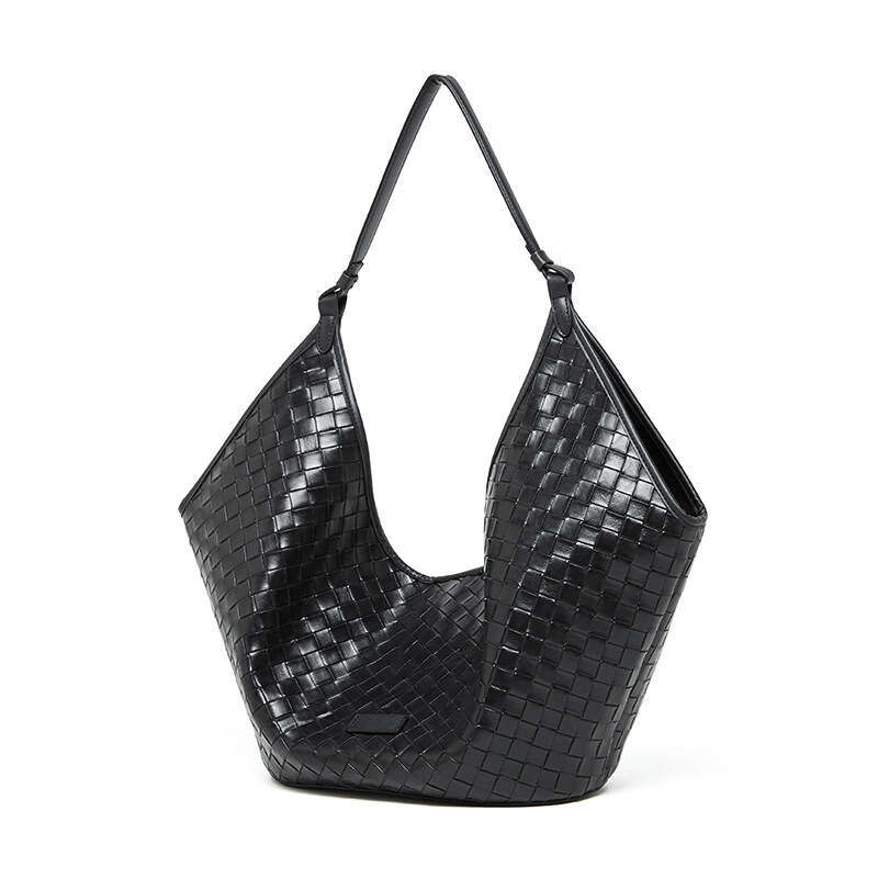 Real leather large capacity women new style bags fashionable and stylish cowhide woven pattern for s class commuting bag