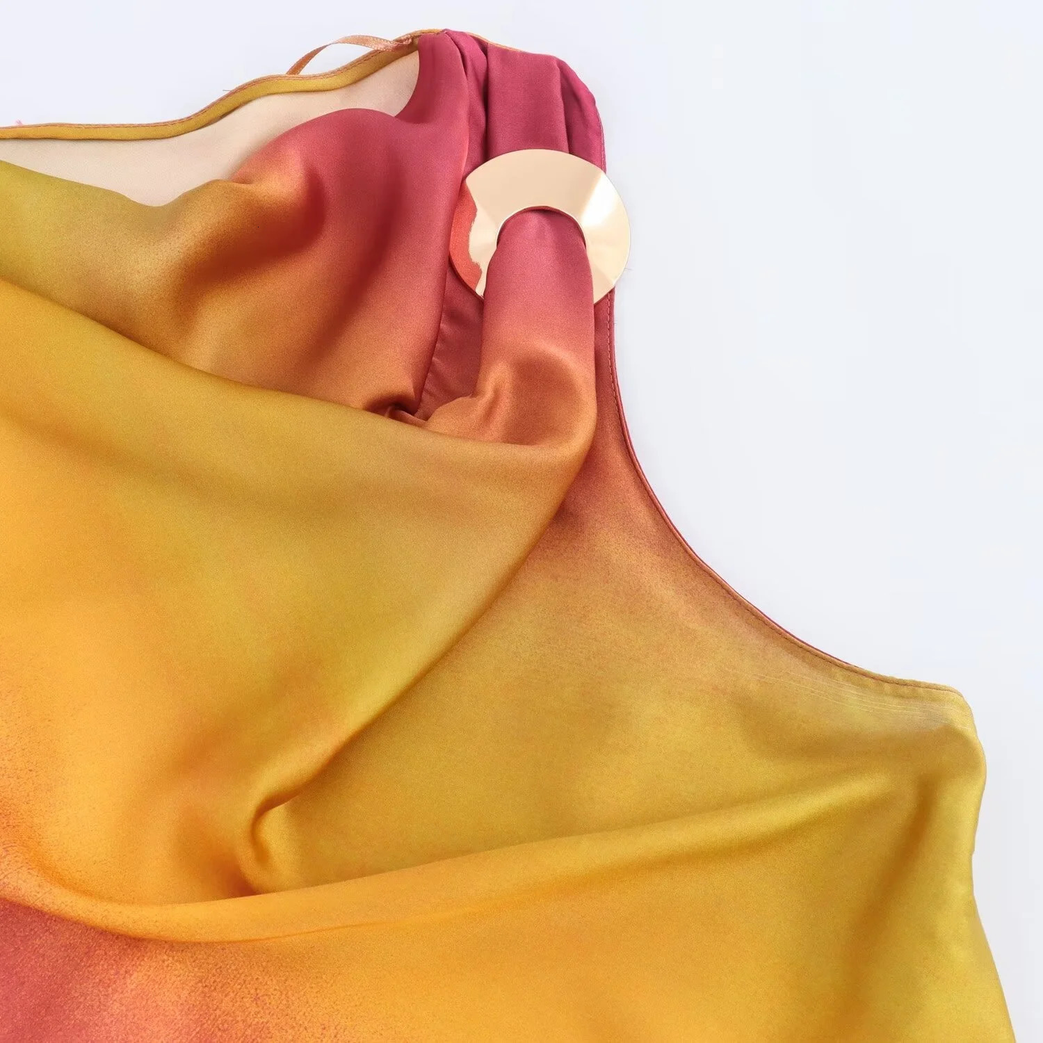 products for autumn 2024 European and American womens printed satin contrasting color sleeveless round neck top half sleeve set 250430Z