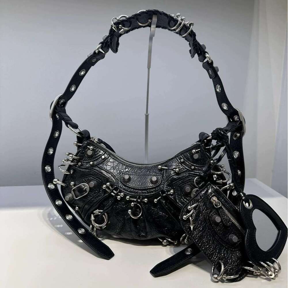 Ins Internet Celebrity Same Heavy Industry Dark Metal Motorcycle Single Shoulder Crossbody Spring Summer New Women s Bag Trend