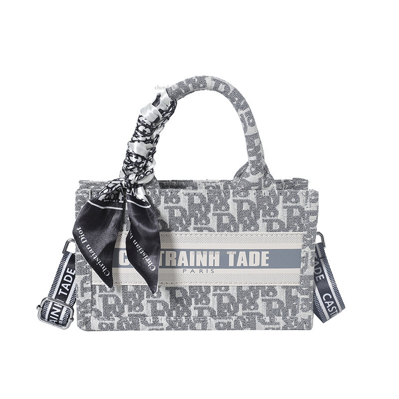 Designer Bag Fashionable Women's Silk Scarf Splicing Shoulder Bag Luxurious Letter Commuting Crossbody Bag Street Trend Square Zipper Handbag Col