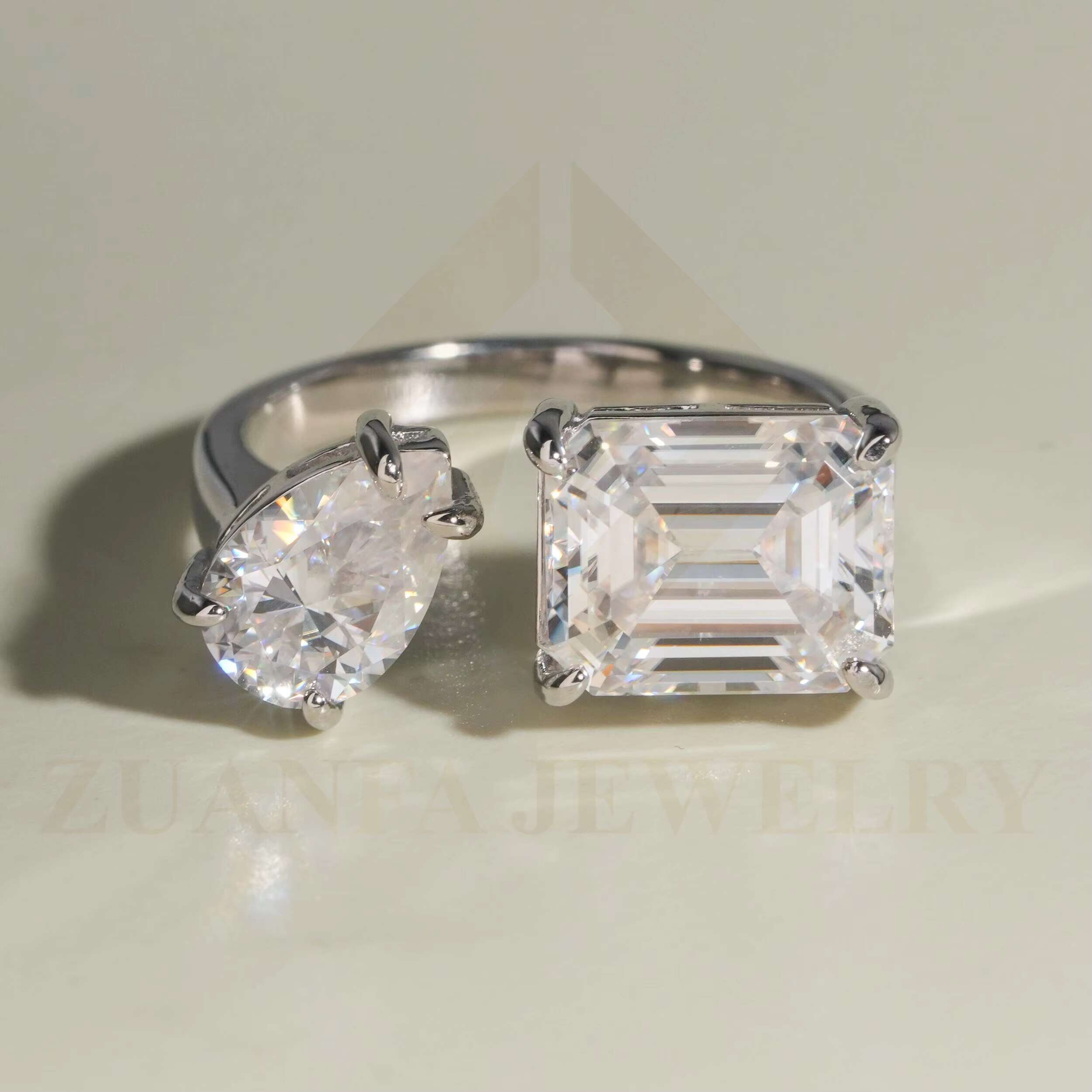 5.5CT Emerald and Pear Cut Moissanite 18k White Gold Plated Wedding Ring Silver 925 2Moissanite Diamonds Engagement Ring