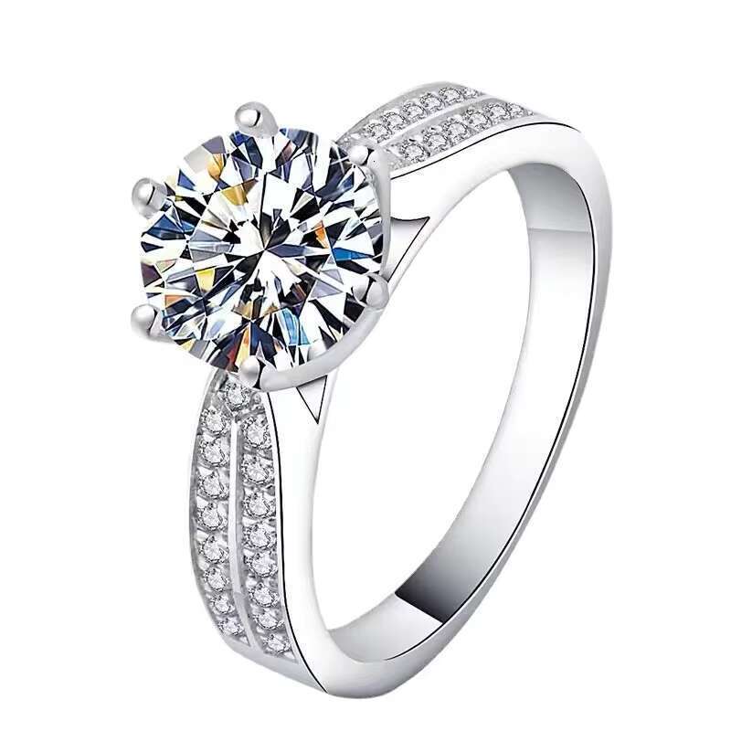 Fashionable Moissanite exquisite women's engagement ring