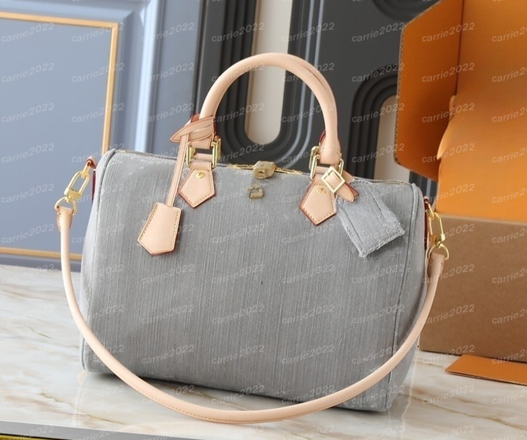 AAA Women trendy Large Shoulder bag Designer Weekend bag tote Travel crossbody bag Boho Speefdys Soft30bags Travel handbags Man duffle bag Pillow bags Denim Grey