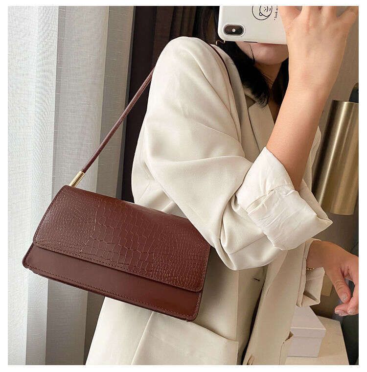free shipping designer bags Small niche design armpit 2025 new high-end texture versatile designer bag china single shoulder crossbody bag for women b