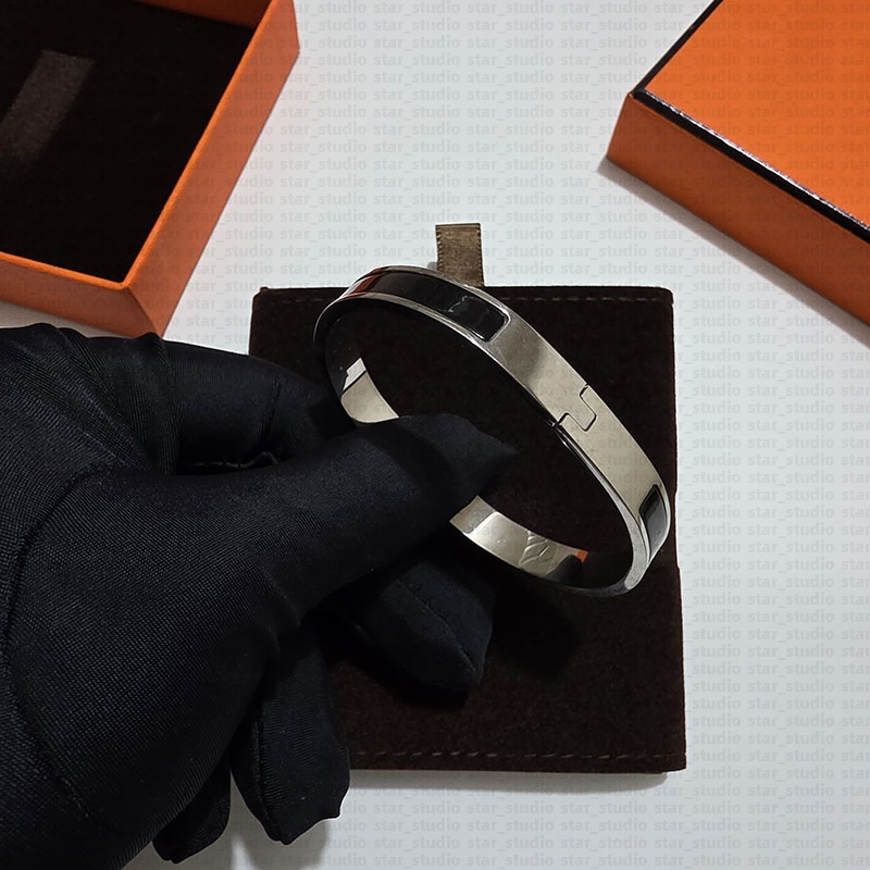 Classic 8MM Wide Bracelet Designer Bracelet 18K Gold Bracelet Women Men Bracelet High Quality Designer Jewelry