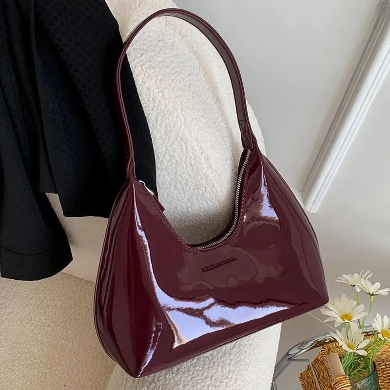 Free Shipping Shoulder Bags Designer Retro Wine Red For Women's Patent Leather Fashion Crescent Bag 2024 French Small Handbag Ladies Totes