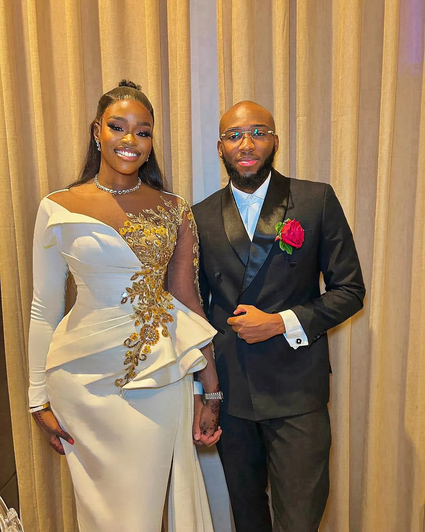 Elegant African Ivory Formal Evening Dresses With Gold Lace Appliques Crystals Beaded Long Sleeves Reception Gown Pleats Mermaid Prom Dress For Black 