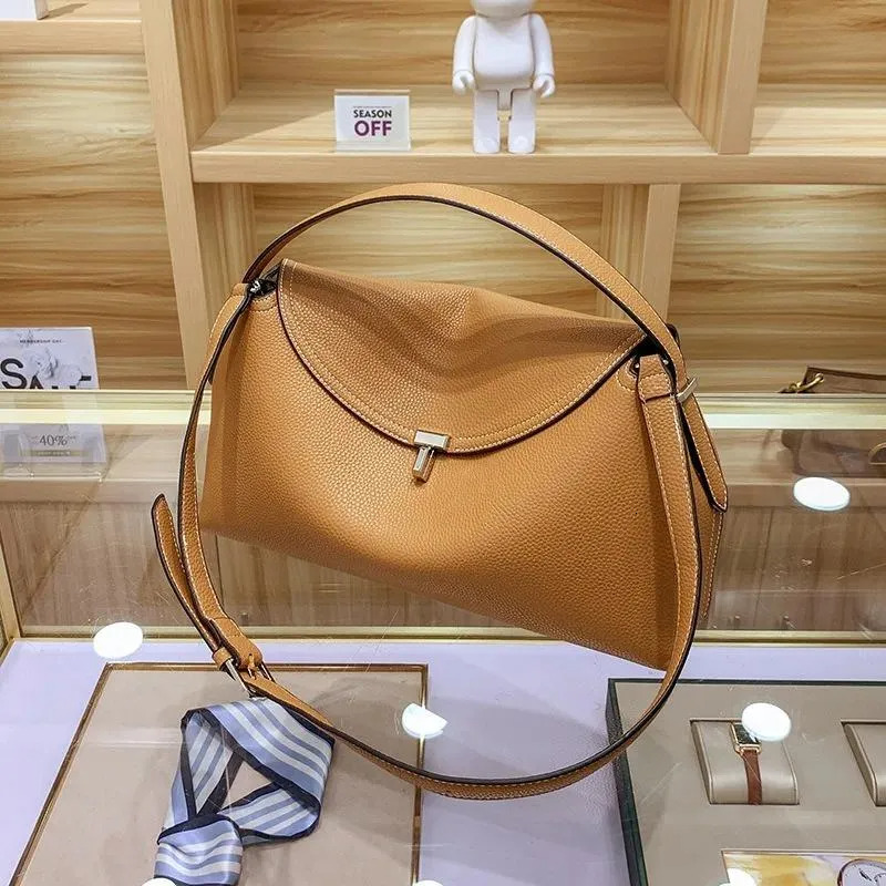 Genuine Bags Ladies - Elegant Leather Hobo Handbags With T-lock, Stylish Shoulder Bag For City Life New Free Delivery Designer Bag