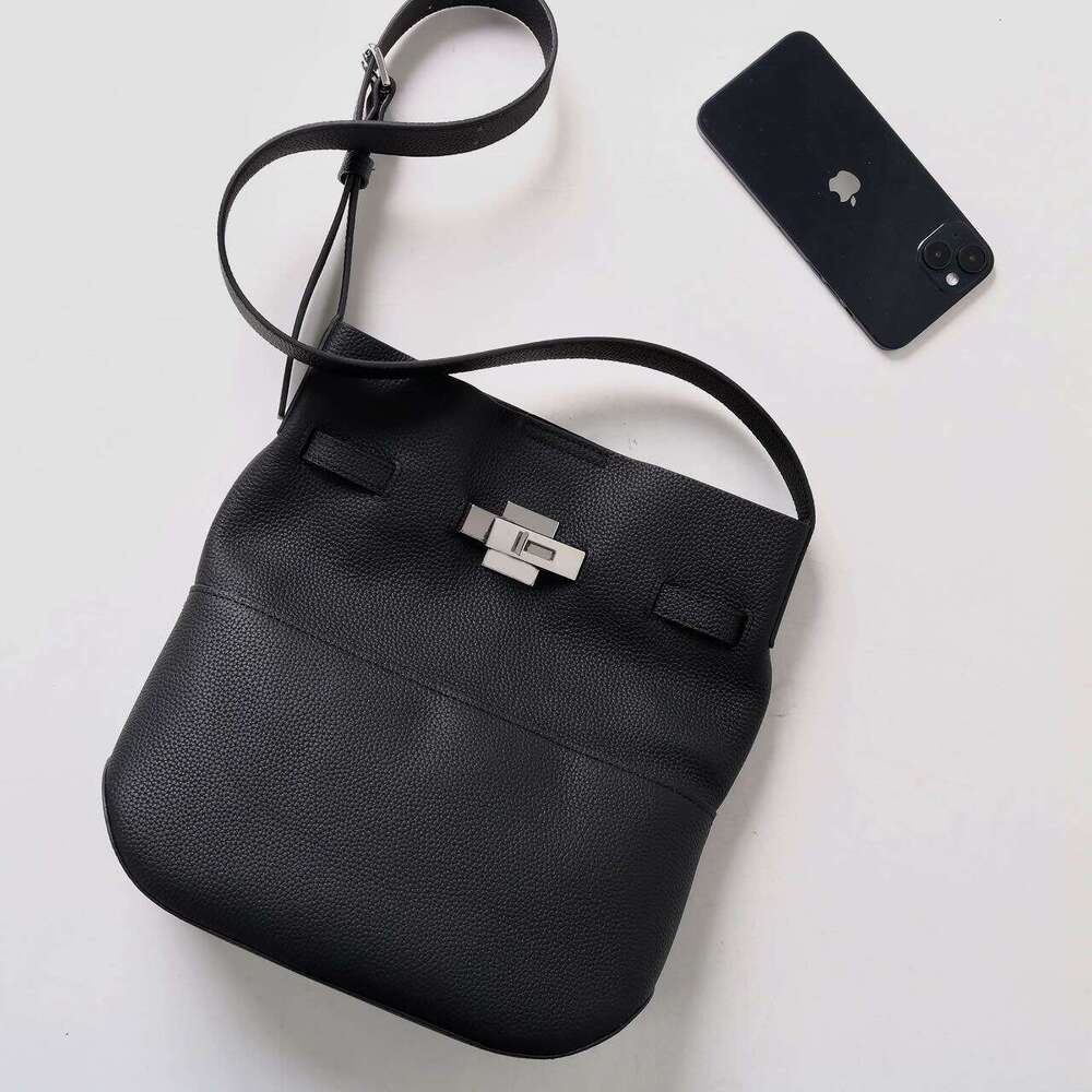 Head Layer Cowhide Kelly Bucket Canvas Simple Versatile Crossbody Single Shoulder Large Capacity Commuting Bag