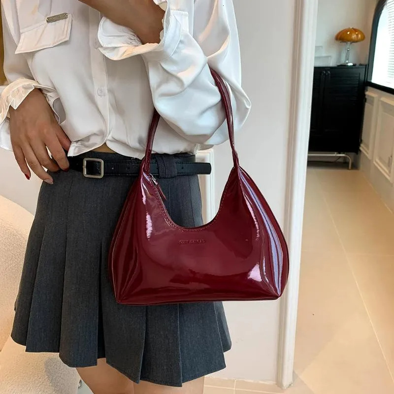 Free Shipping Shoulder Bags Designer Retro Wine Red For Women's Patent Leather Fashion Crescent Bag 2024 French Small Handbag Ladies Totes