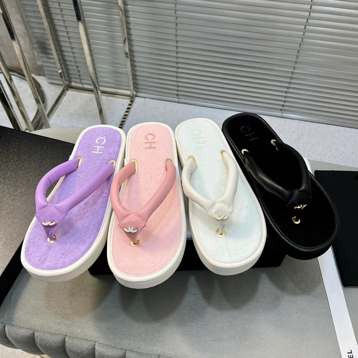 AAA Designer slides Women Flat Sandals Mule Shoe dermis Shoes Woman Ladies Summer Customized high-end velour Flip Flops Slippers Miller