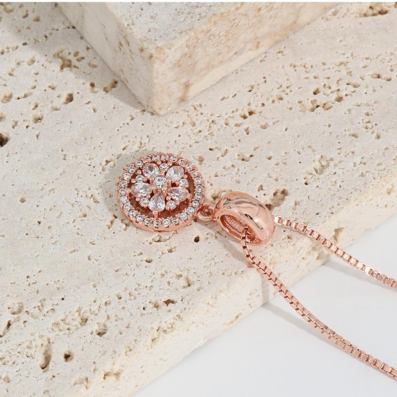 Lucky Four-Leaf Clover Necklace | Rose Gold Diamond-Encrusted Camellia Flower Pendant | Simple Korean Style