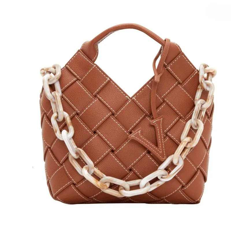 2025 Trendy Clutch Bags: Handcrafted Cowhide Woven Crossbody With Litchi Pattern New Free Delivery Designer Bag