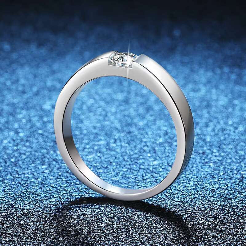 Melynn Wholesale Level D Iced Out Engagement Sterling Sier Moissanite Ring for Women or Men
