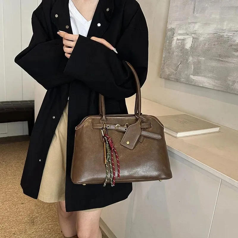 Bury Handbags - Elegant Women's Shoulder Bag, Classic Fashion Handbags, Large Capacity Daily Tote New Free Delivery Designer Bag