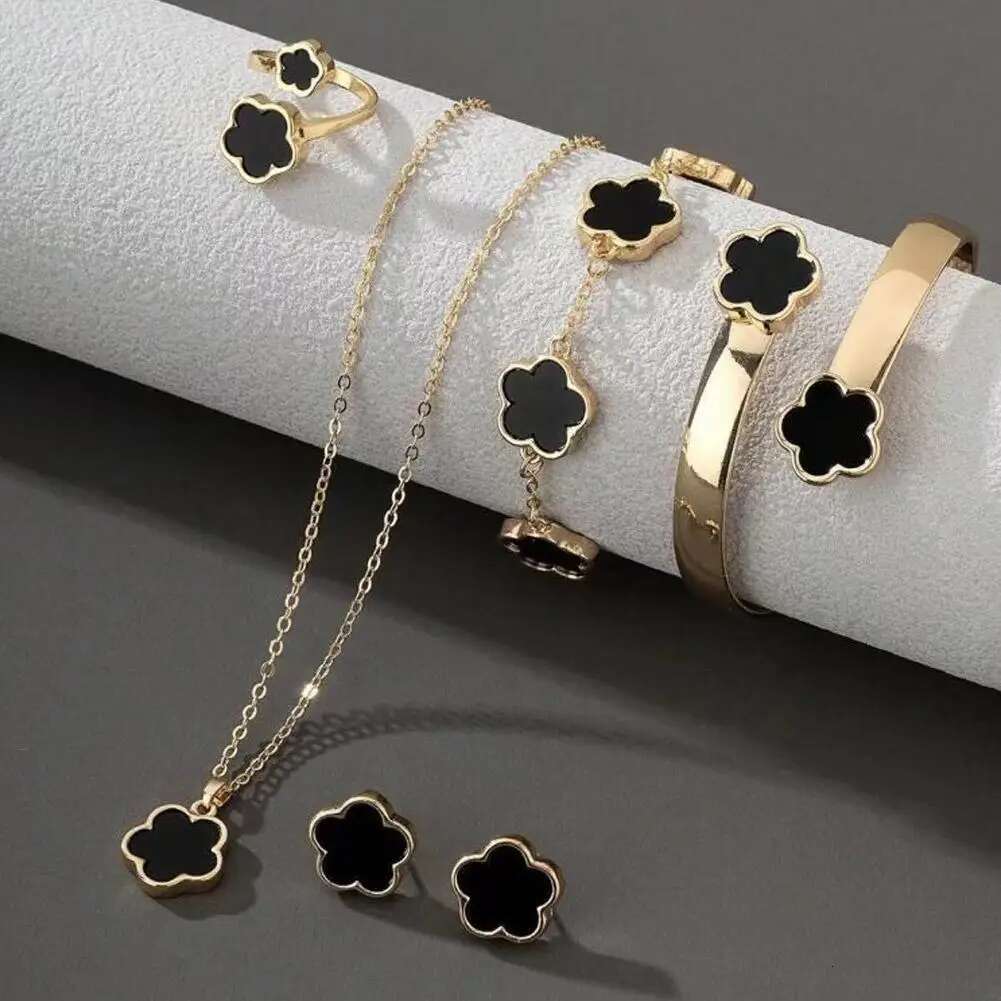5 Pcs Set Jewelry Stainless Steel Five Leaf Clover 316L For Women Elegance French Niche Necklaces Bracelets Earrings