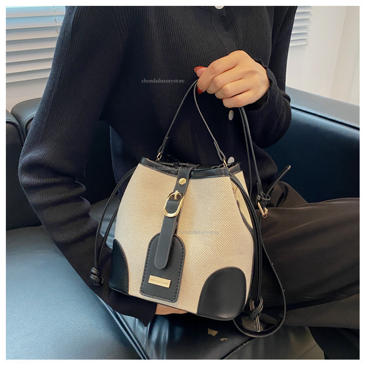 Fashionable Women's Color Blocked Shoulder Bag Designer's New Canvas Ostrich Pattern High-quality Crossbody Bag With Fine Rope Elastic Stude