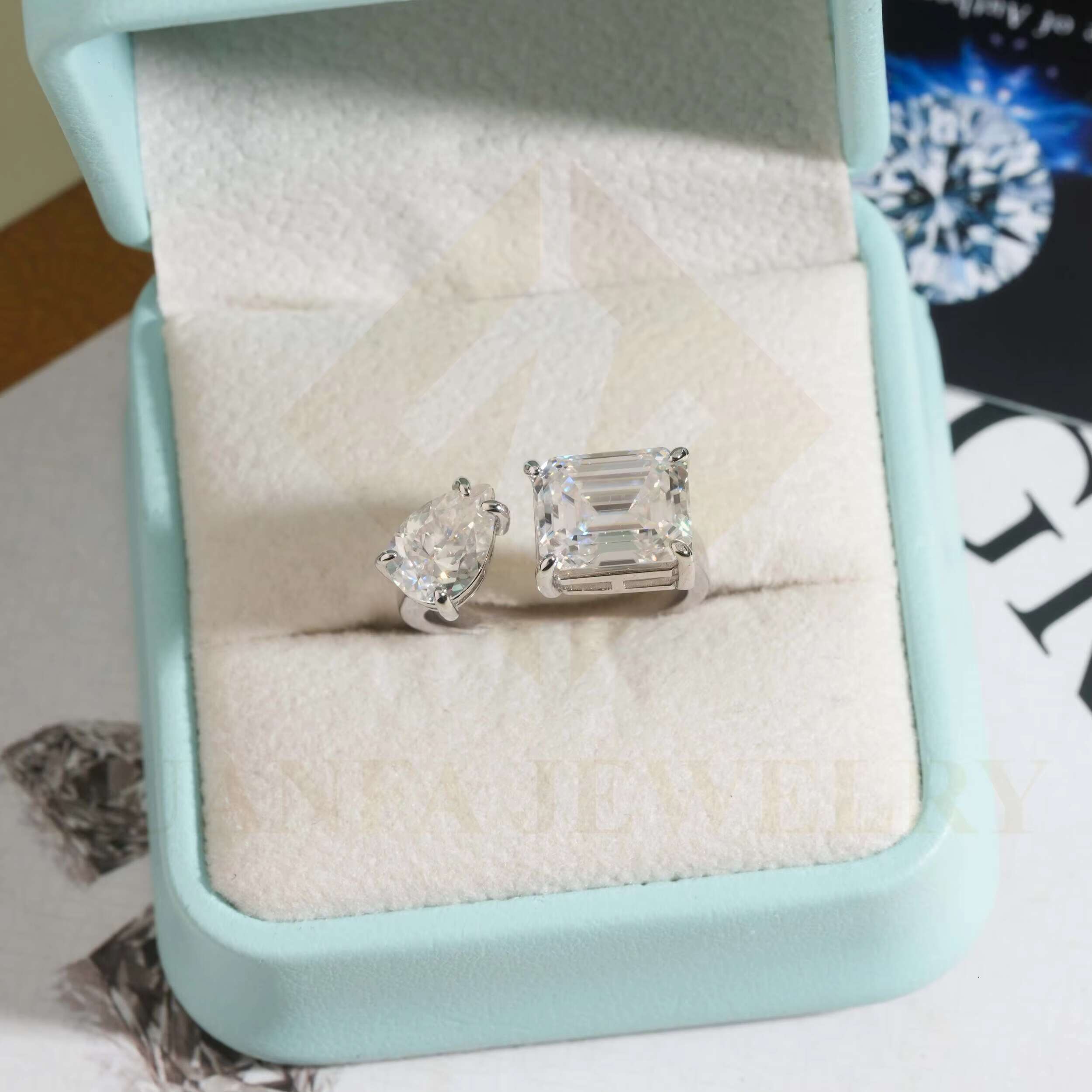 5.5CT Emerald and Pear Cut Moissanite 18k White Gold Plated Wedding Ring Silver 925 2Moissanite Diamonds Engagement Ring