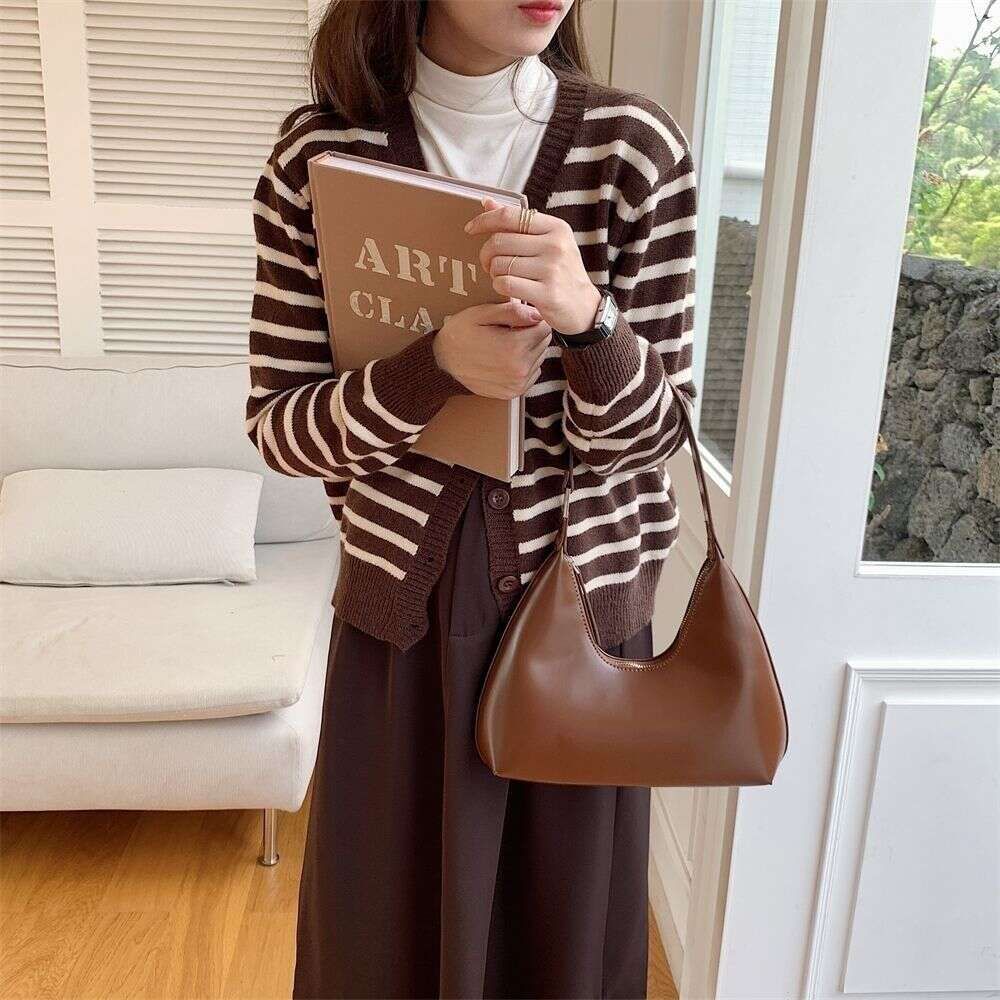 new autumn niche hand-held armpit shoulder versatile large capacity baguette bag for women