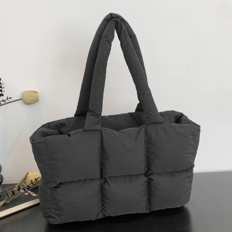 Tote Bags For Women - Quilted Shoulder In Solid Color, Large Capacity, Soft Tote, Trendy Commuting Bag New Free Delivery Designer Bag