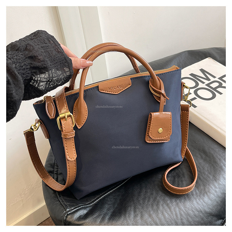 Designer Oxford Cloth Shoulder Bag Women's Simple Contrasting Letter Handbag 2025 New Fashionable Lightweight Commuting Shoulder Bag Crossbody Ba