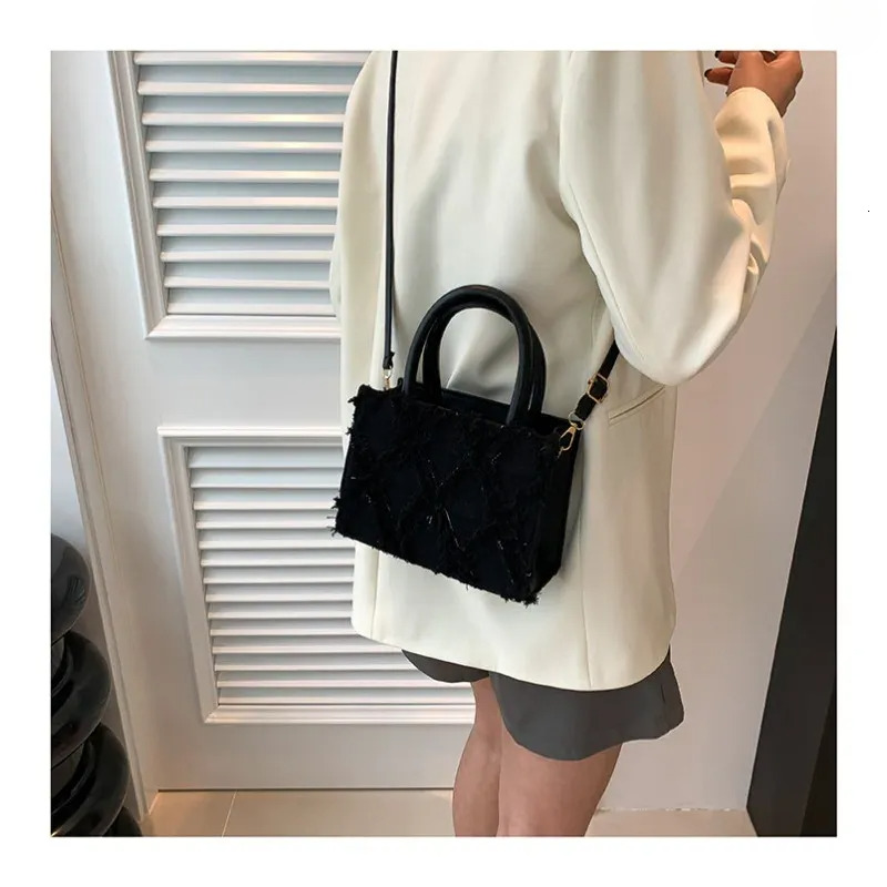 Fashion Shoulder Bag: Denim Crossbody Handbag For Women - High-capacity, Trendy Commuting Small Square Design New Free Delivery Designer Bag