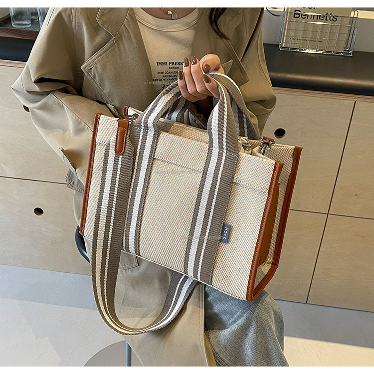 New Korean Style Fashionable Women's Handbag Designer Large Capacity Canvas Three-dimensional Soft Bag Shoulder Bag Contrasting Color Crossbody B