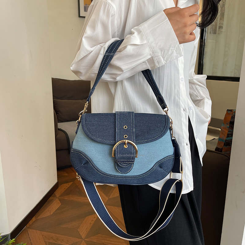 2025 Women's Cowboy Shoulder Bag Comparison Splicing Designer Bag Saddle Crossbody Bag Fashion Magnetic Buckle High Quality Commuter Bag Shopping