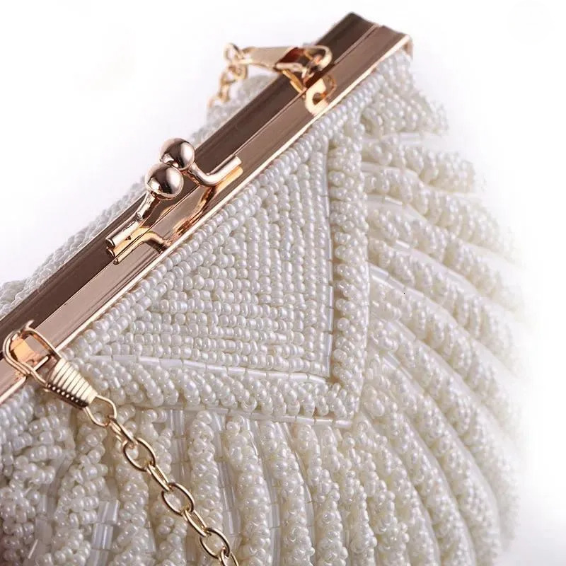 Free Shipping Evening Bags Elegant Pearl Beading White Shell Pochette Women Wedding Purse And Handbag Lady Embroidery Mariage Banquet Clutch Bag