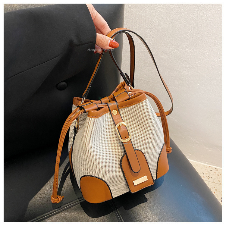 Fashionable Women's Color Blocked Shoulder Bag Designer's New Canvas Ostrich Pattern High-quality Crossbody Bag With Fine Rope Elastic Stude